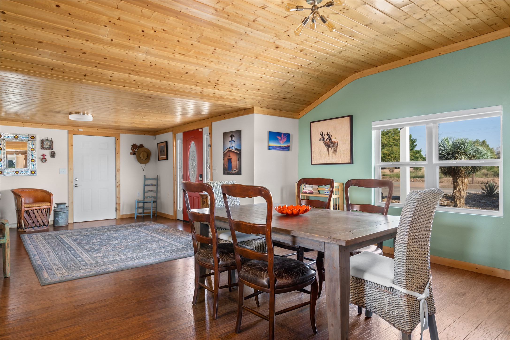 210 Ridgecrest
