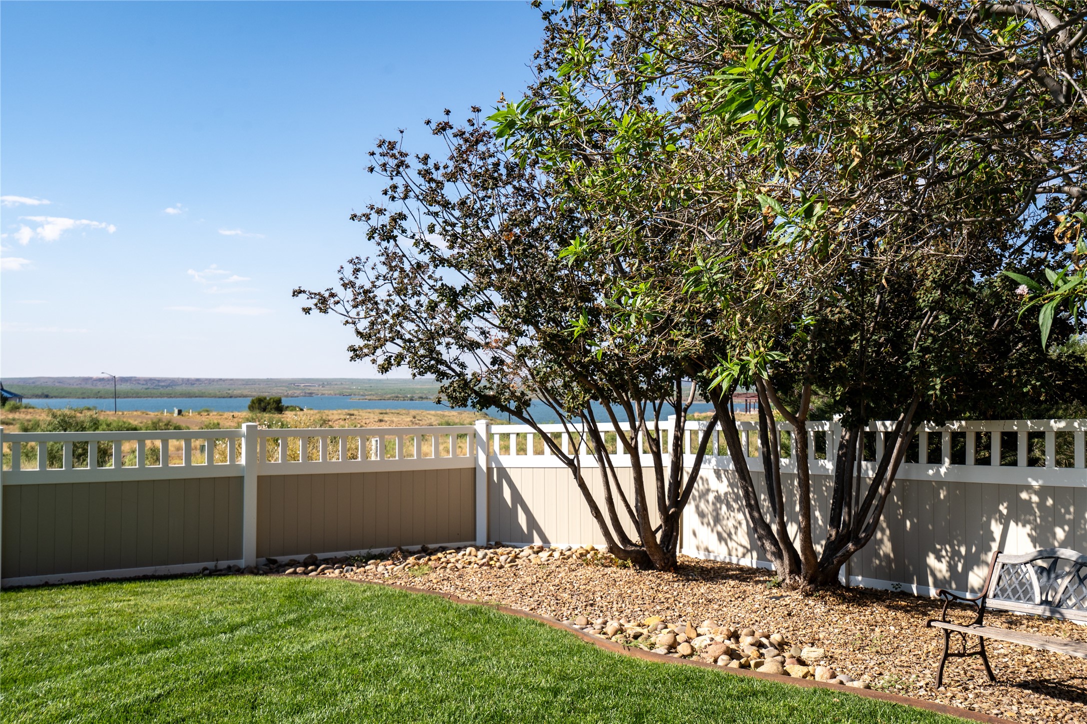 210 Ridgecrest