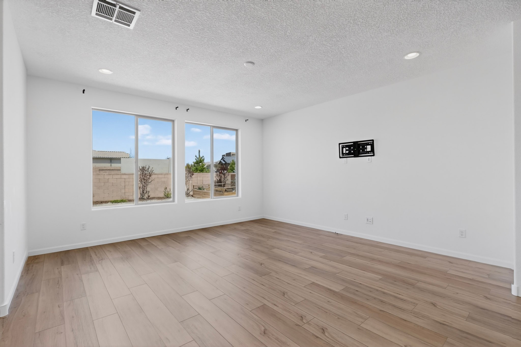120 Mountaingem Loop