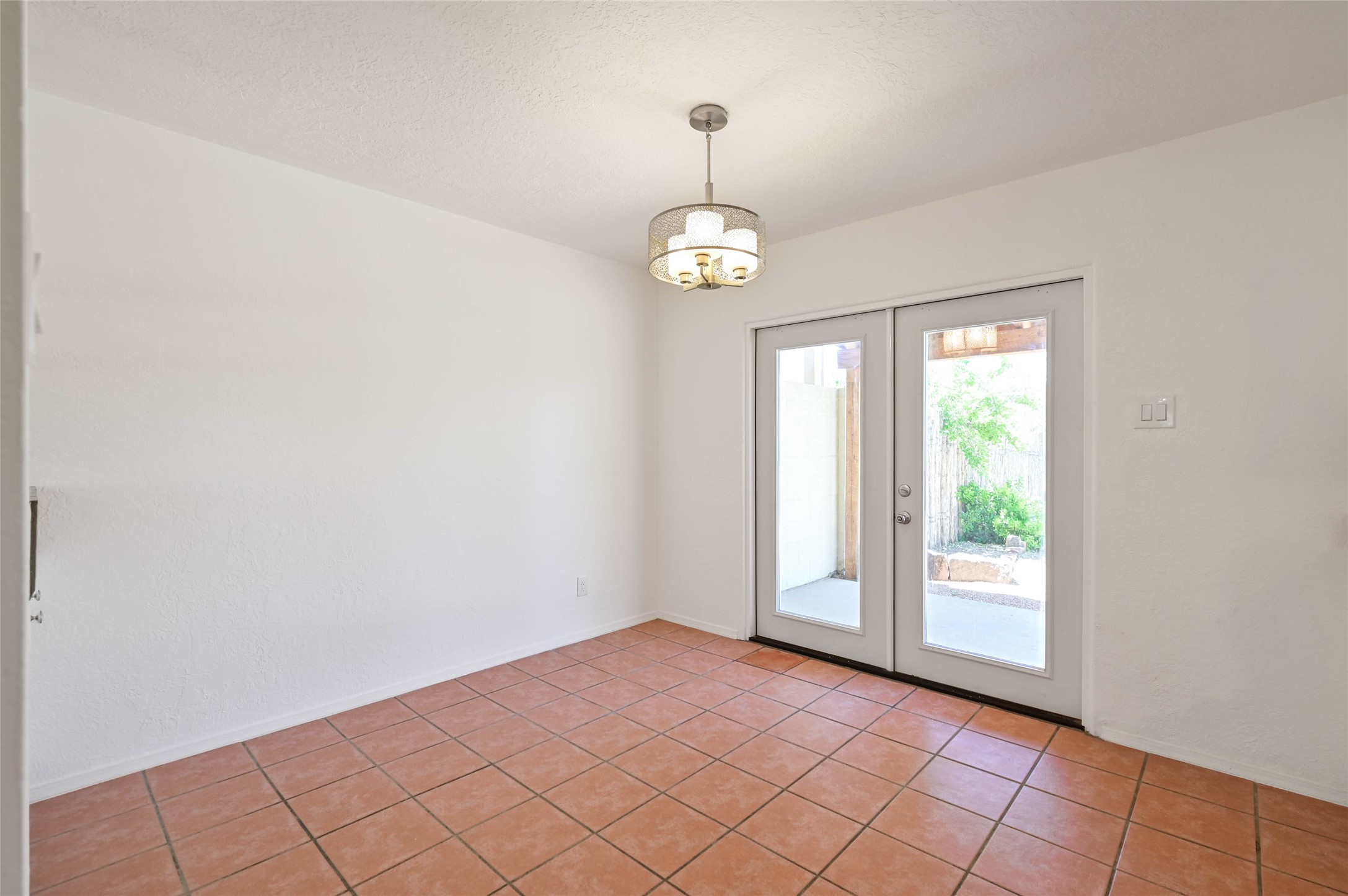 2582 Camino San Patricio