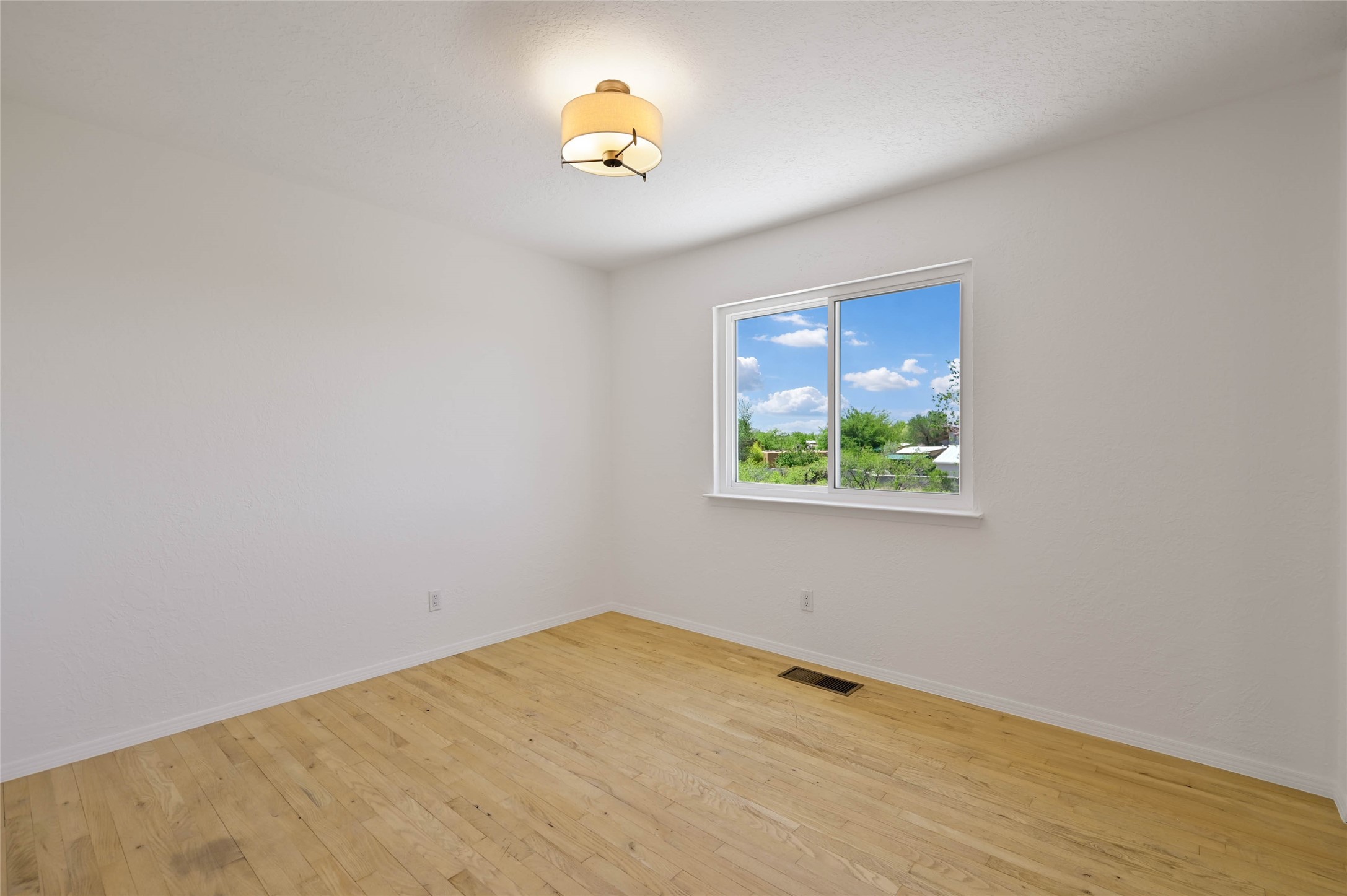 2582 Camino San Patricio