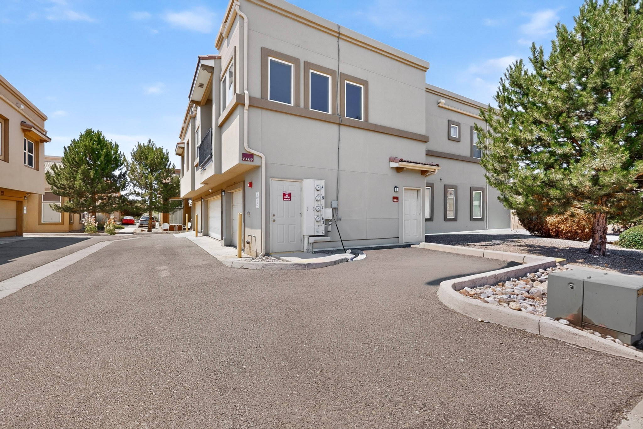 4404 San Benito C
