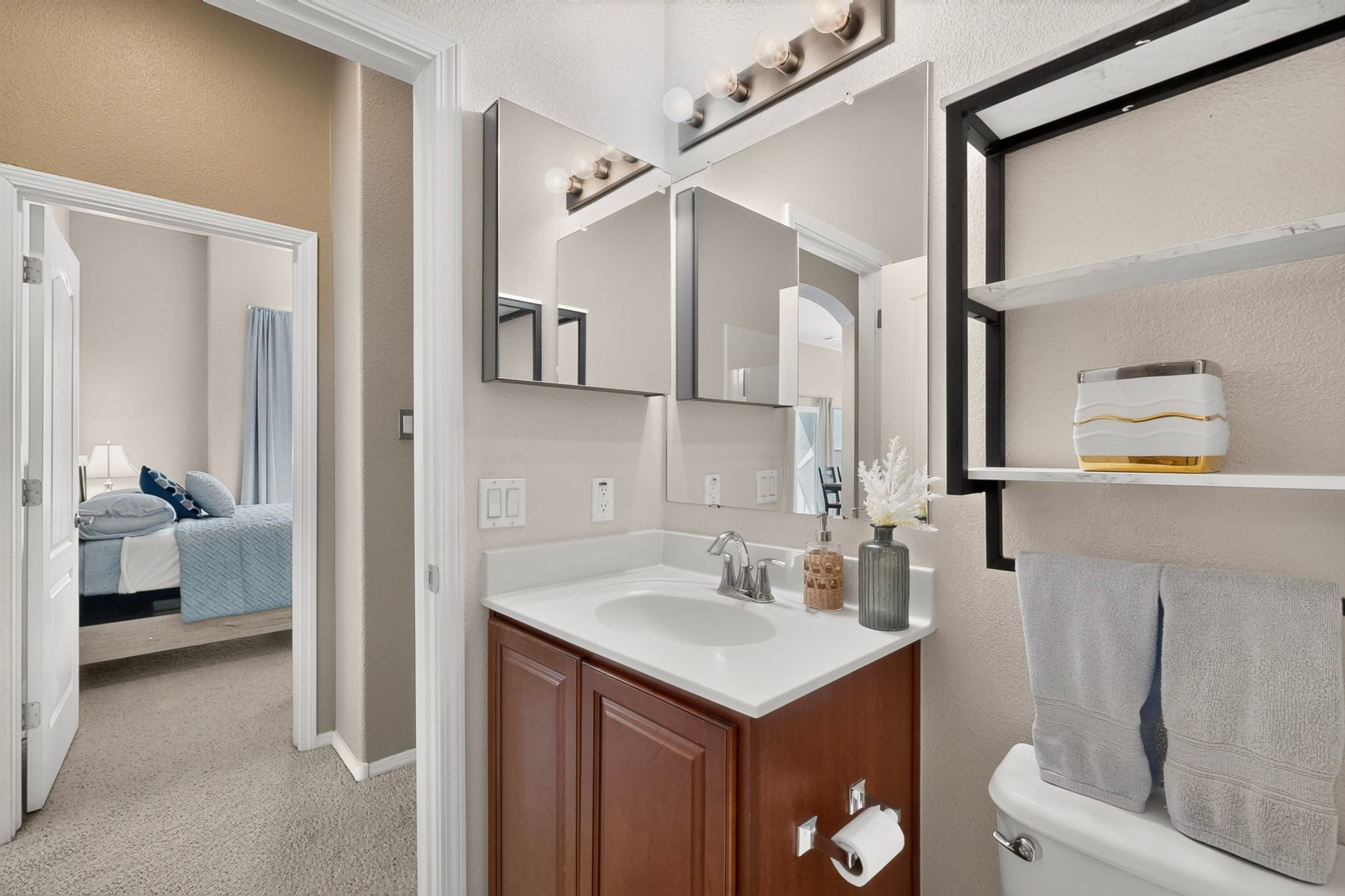 4404 San Benito C