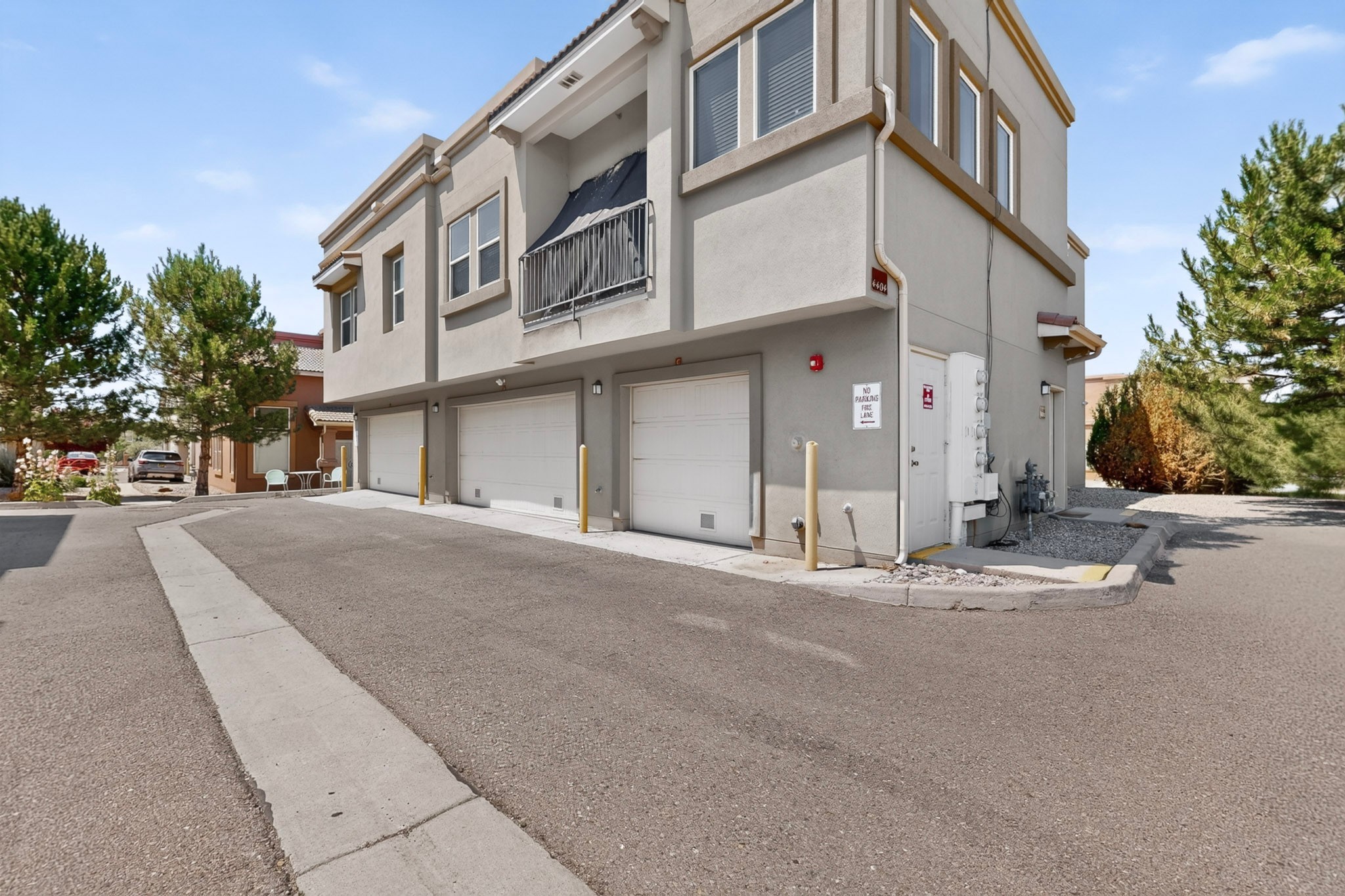 4404 San Benito C