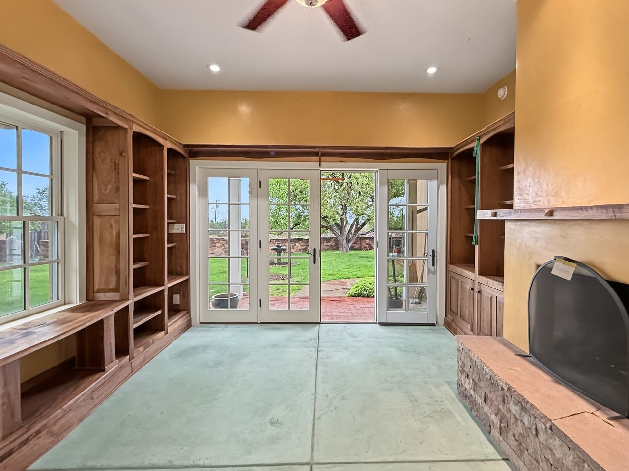 1238 Madrid Road