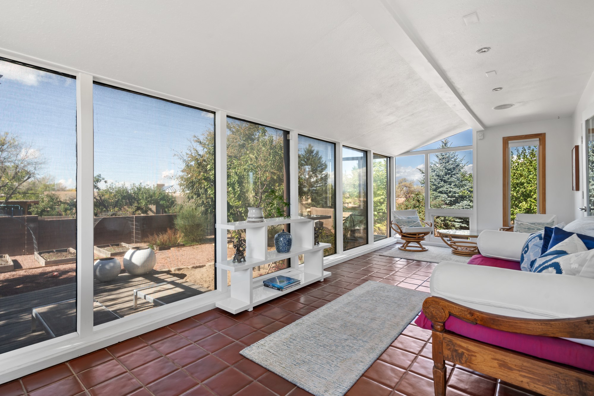 2812 Molino De Viento