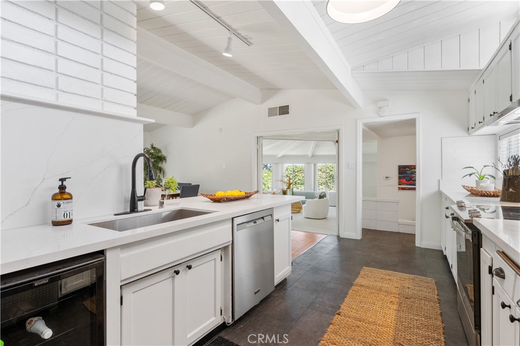 2321 Carriage Drive
