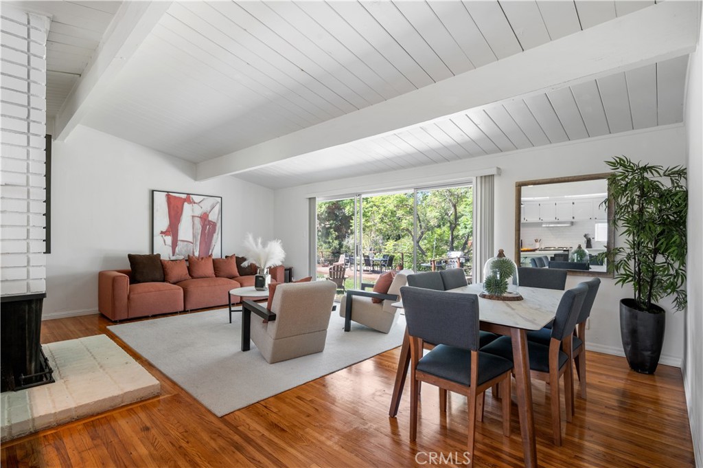 2321 Carriage Drive