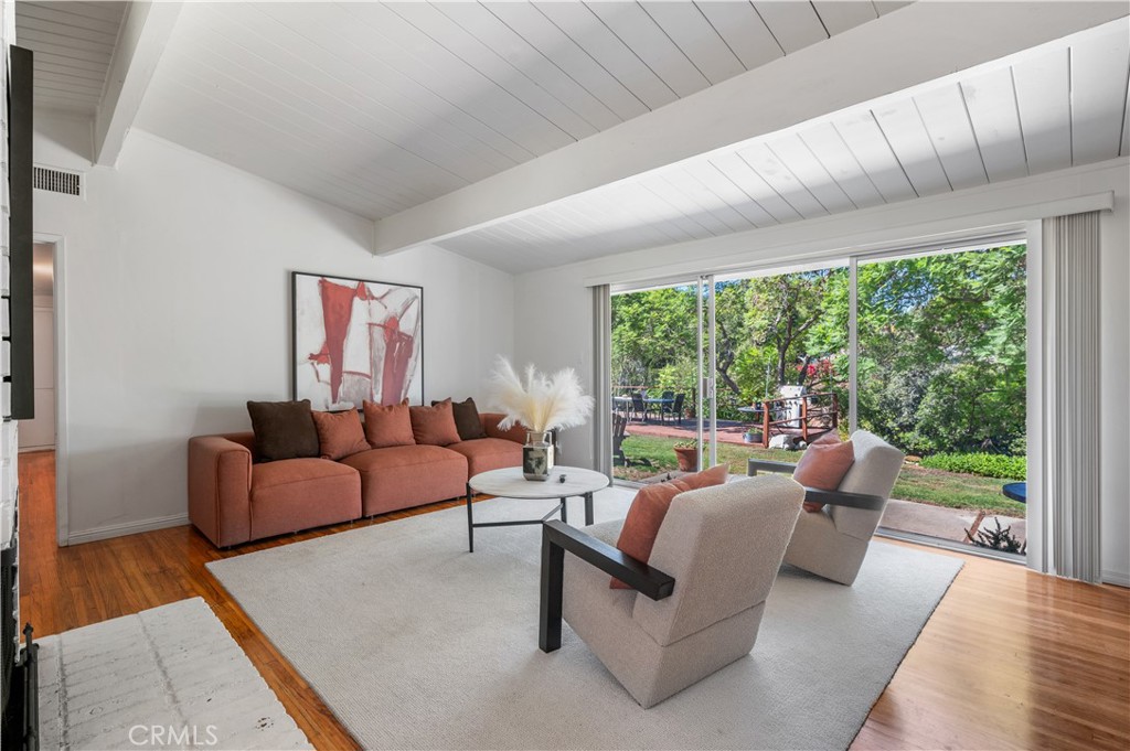 2321 Carriage Drive