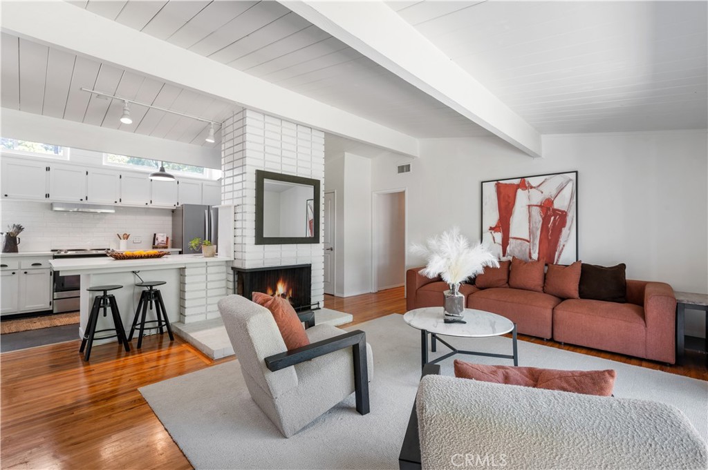 2321 Carriage Drive