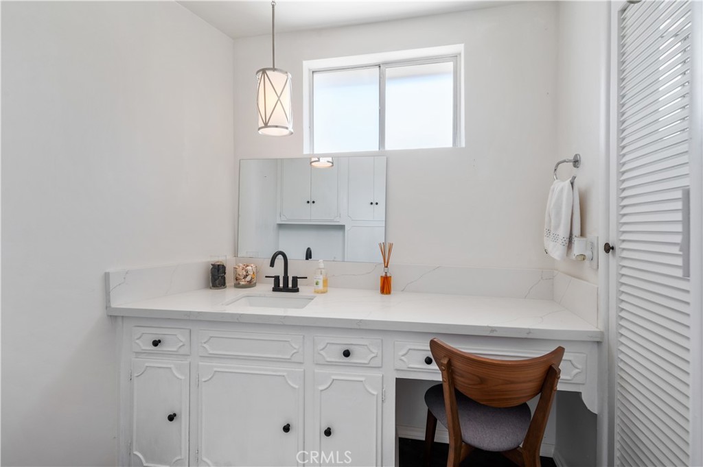 2321 Carriage Drive