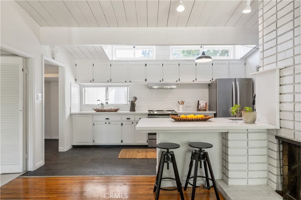 2321 Carriage Drive