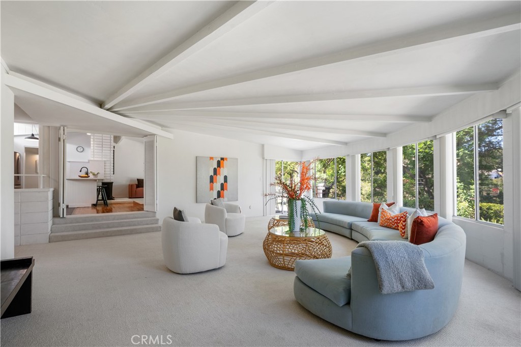 2321 Carriage Drive