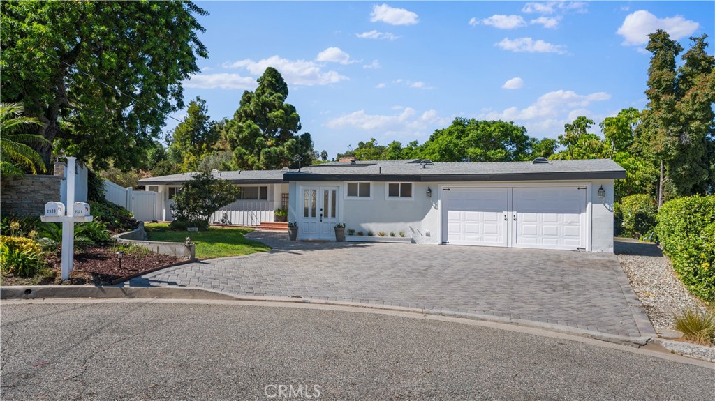 2321 Carriage Drive