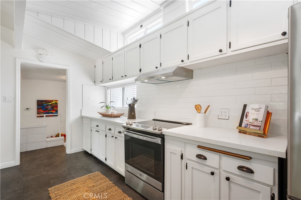2321 Carriage Drive