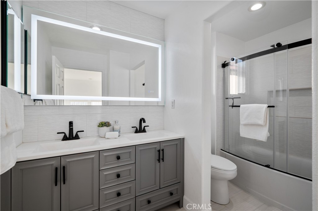 25481 Dodge Avenue 12