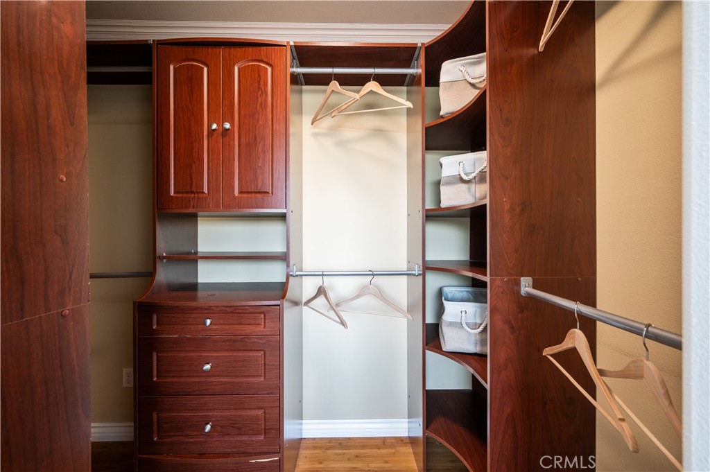 25481 Dodge Avenue 12