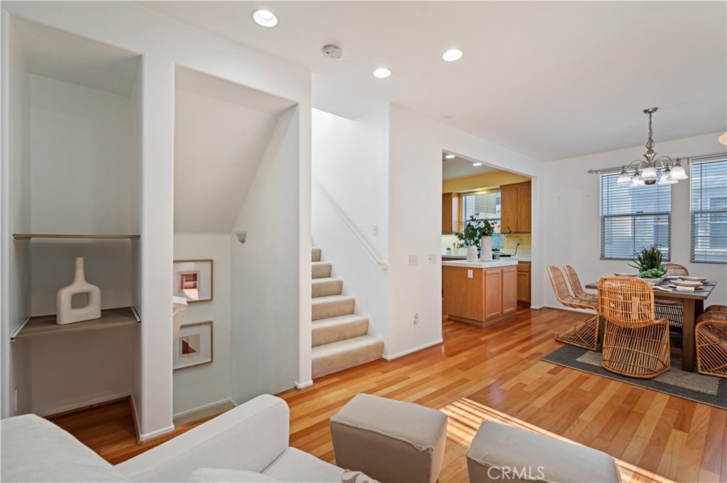 25481 Dodge Avenue 12