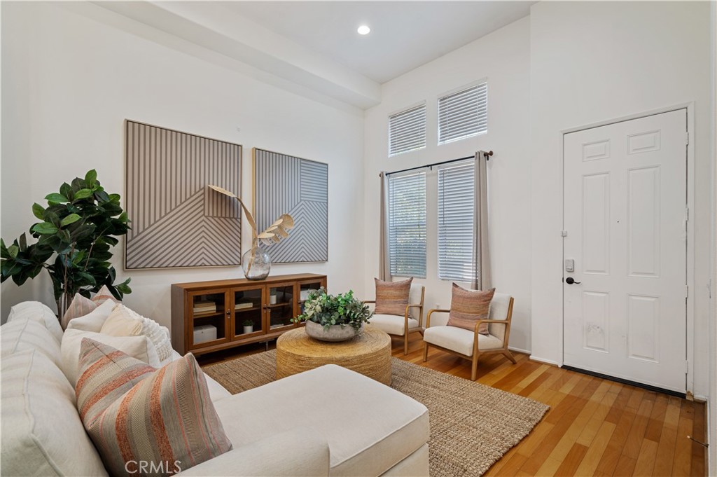 25481 Dodge Avenue 12