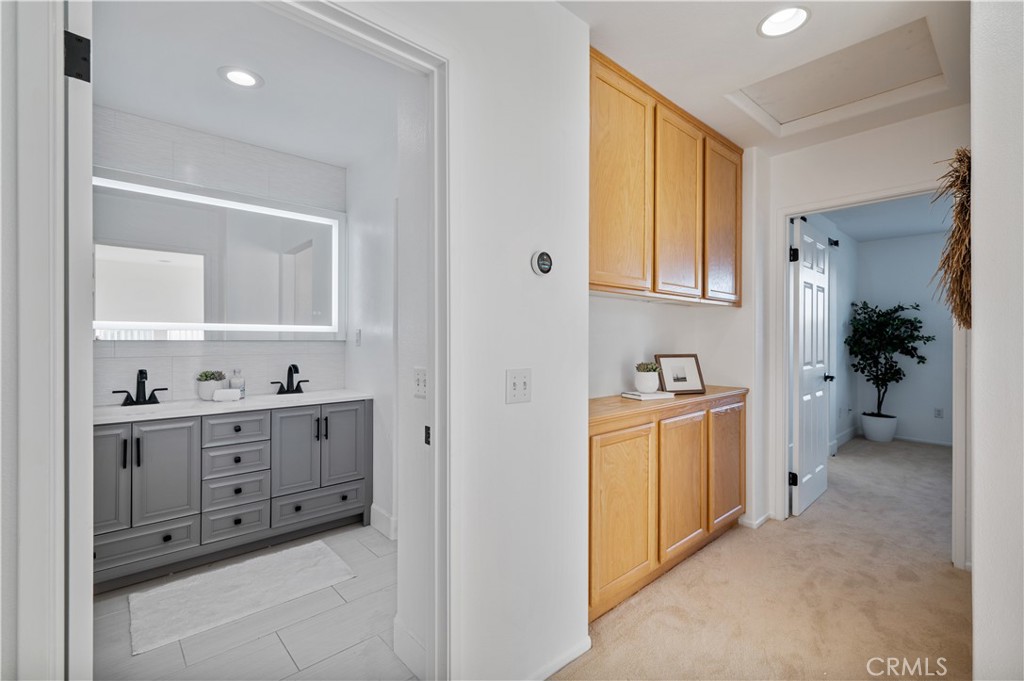 25481 Dodge Avenue 12