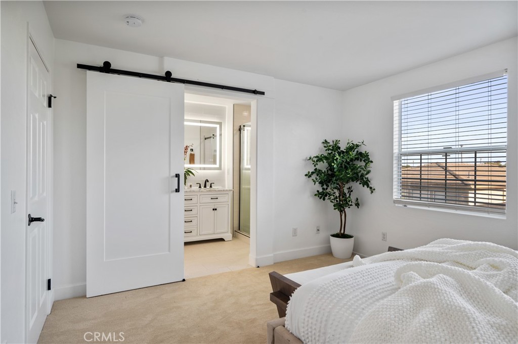 25481 Dodge Avenue 12