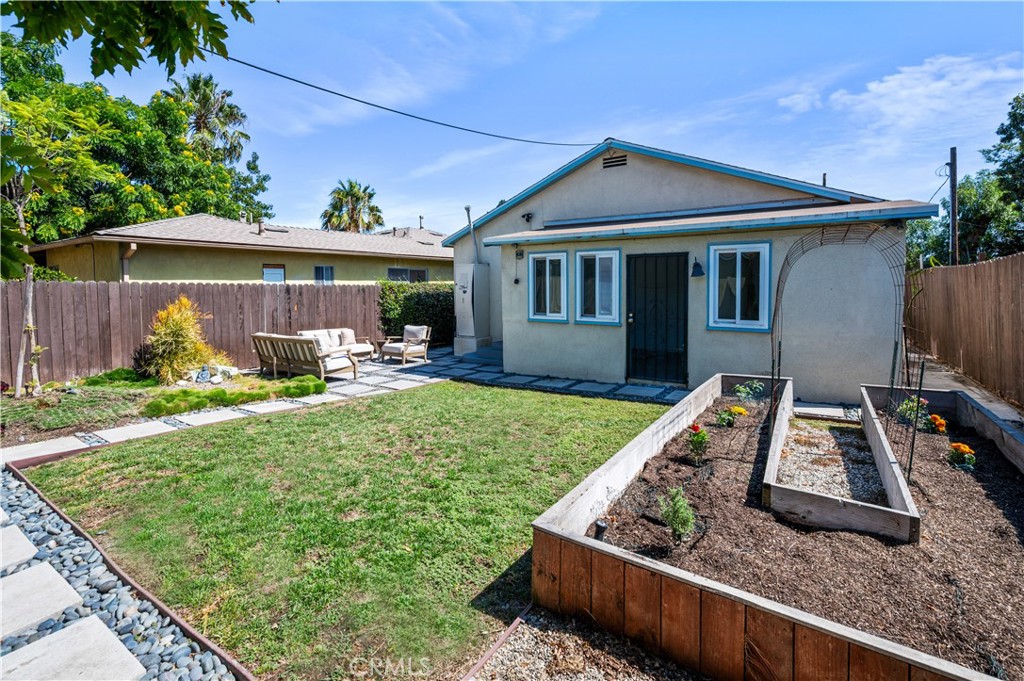 750 W 2nd Street