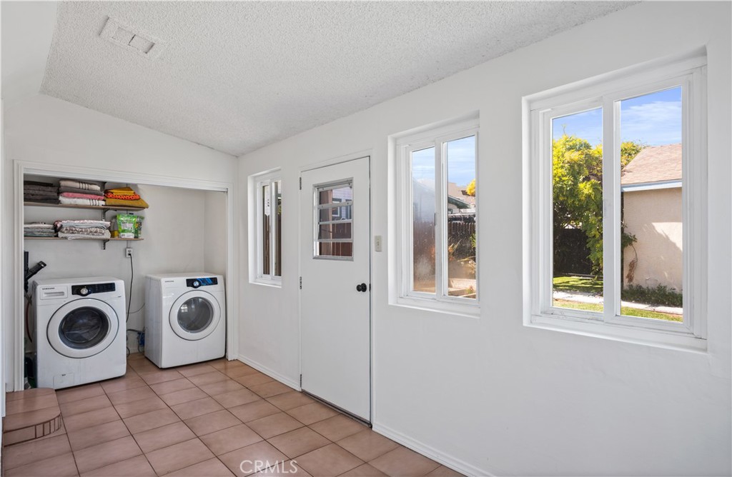 750 W 2nd Street