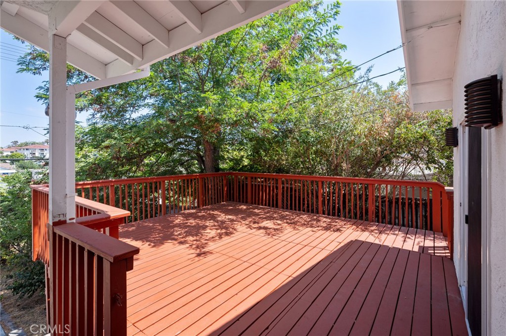 776 W Sepulveda Street