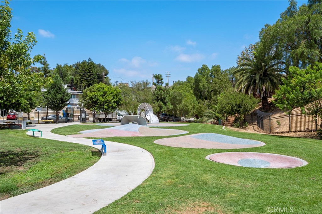 776 W Sepulveda Street