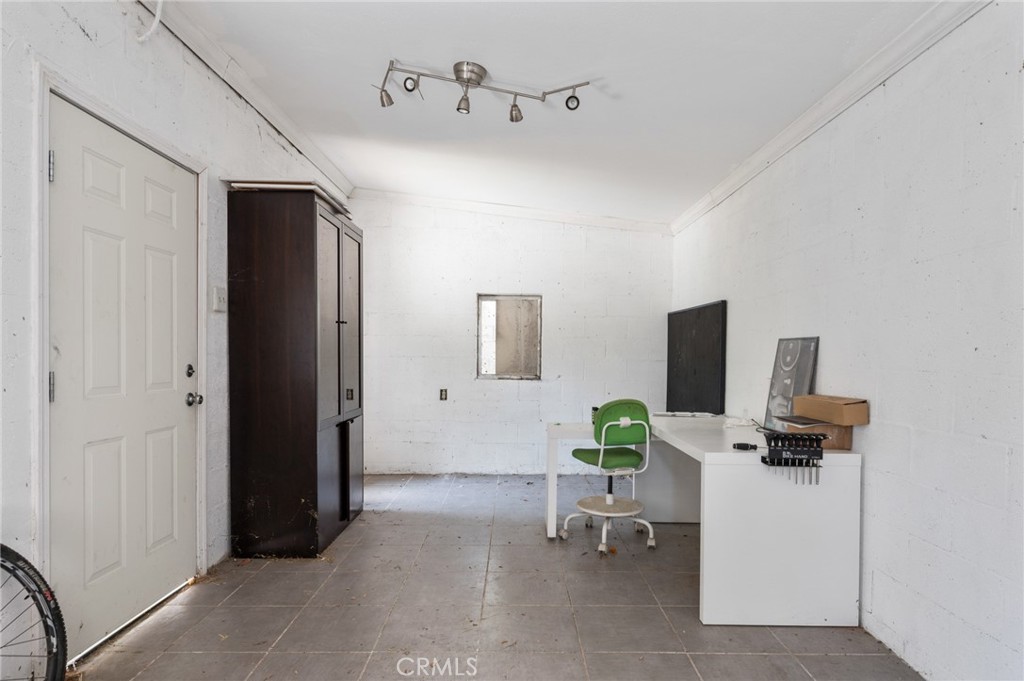 776 W Sepulveda Street