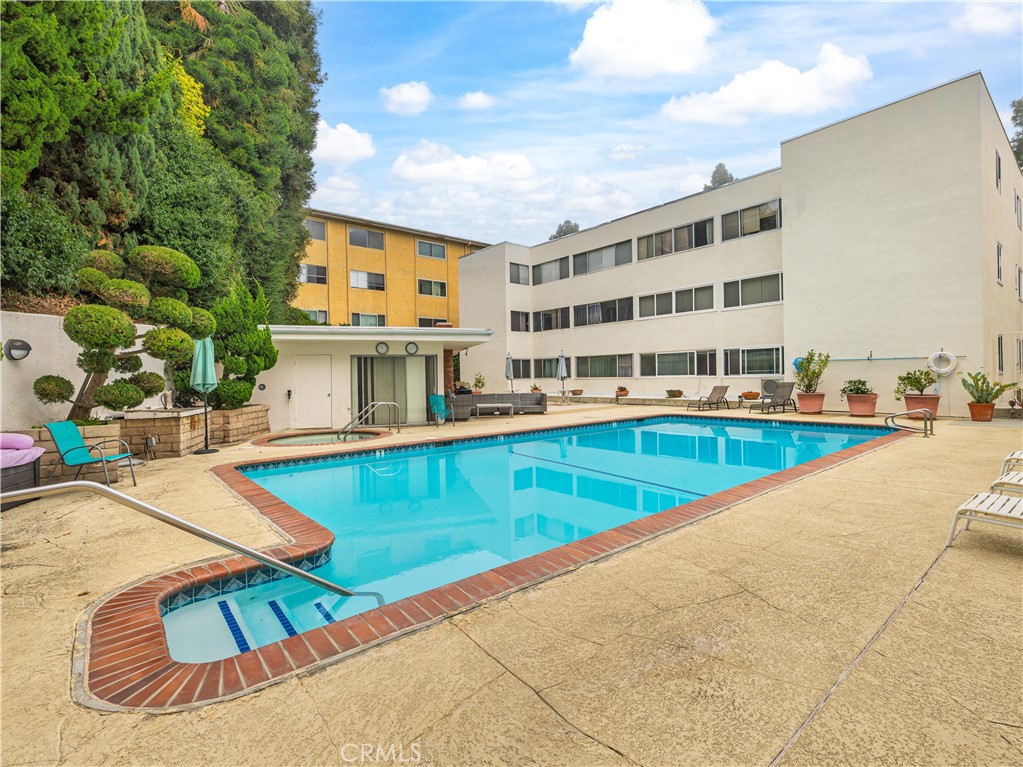 5700 Ravenspur Drive 107