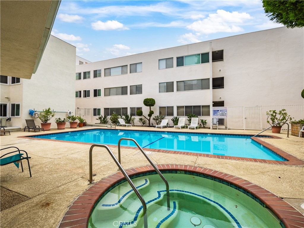 5700 Ravenspur Drive 107