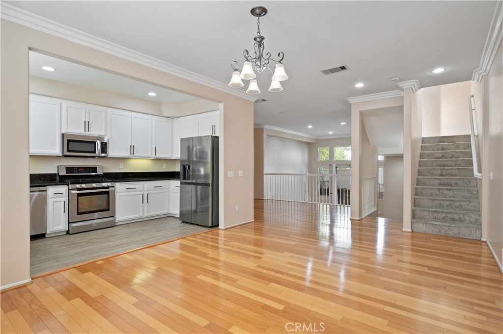 25481 Dodge Avenue 5