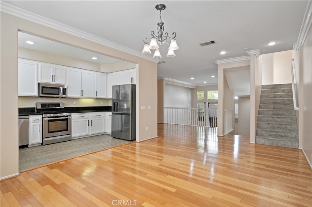 25481 Dodge Avenue 5