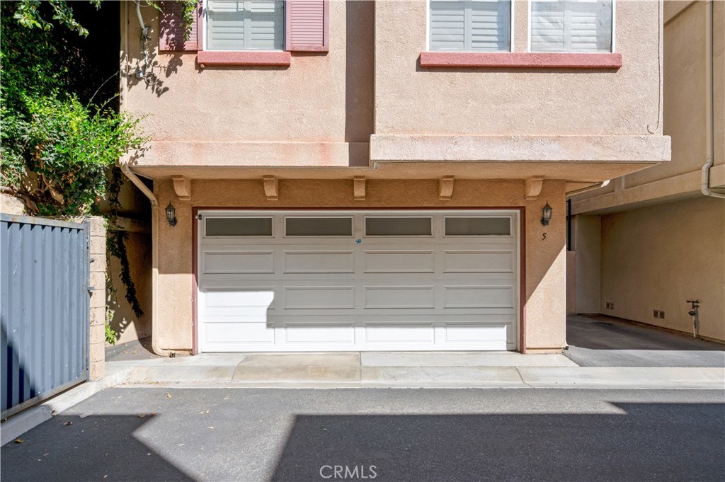 25481 Dodge Avenue 5