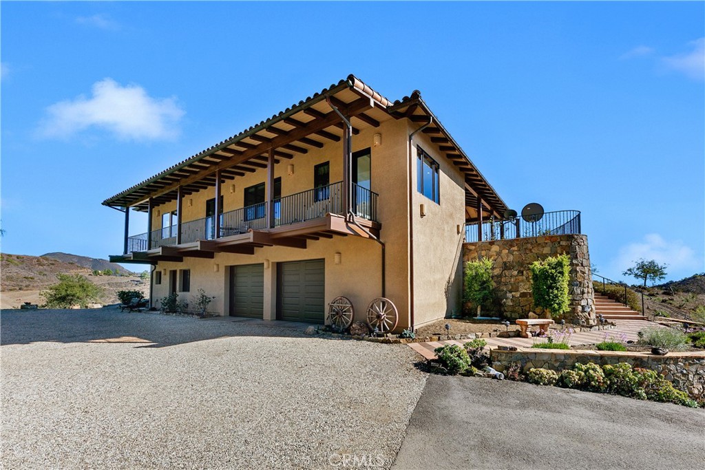 8400 Mipolomol Road