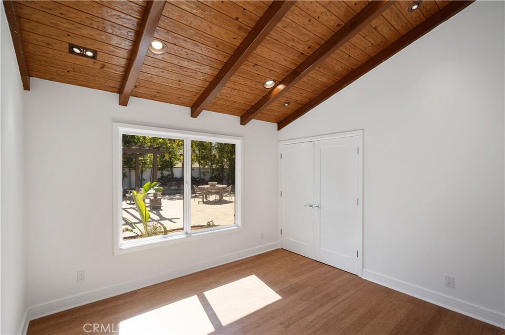 30105 Avenida Esplendida