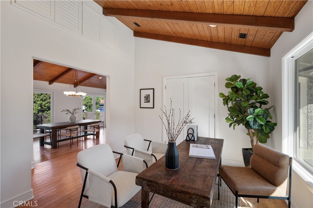 30105 Avenida Esplendida