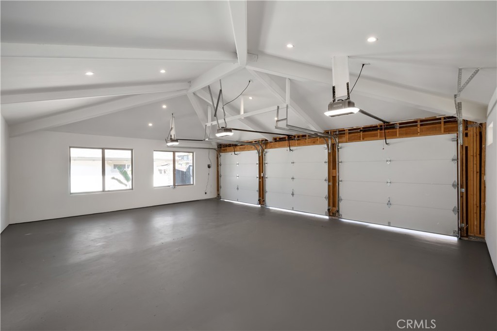 30105 Avenida Esplendida