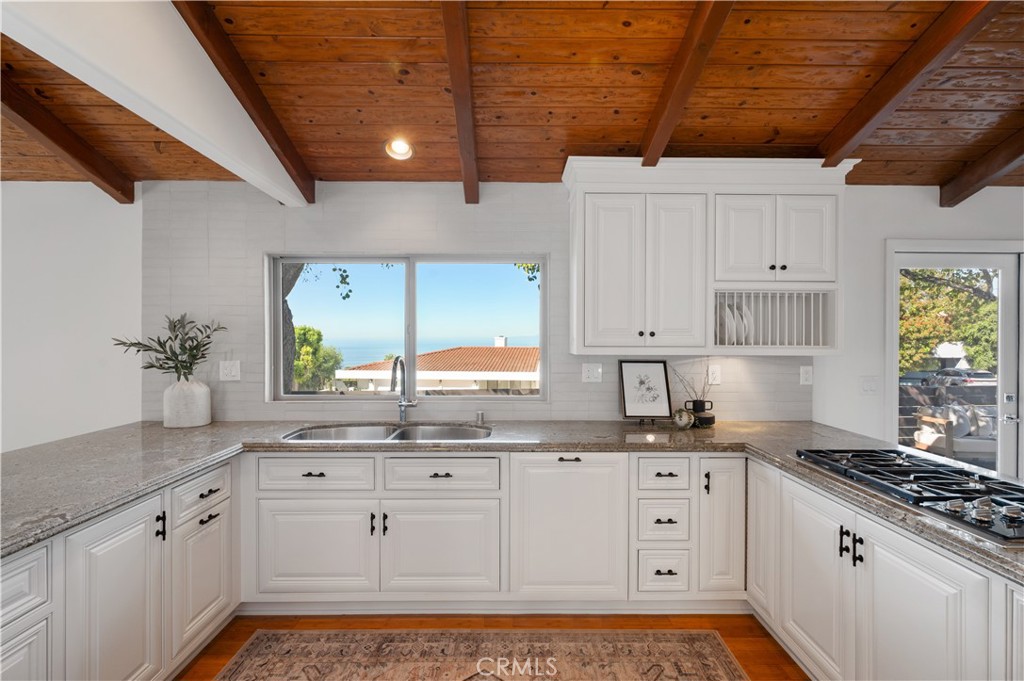 30105 Avenida Esplendida