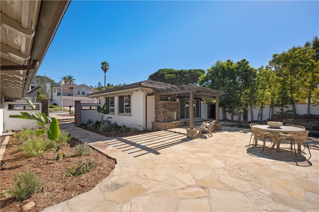 30105 Avenida Esplendida