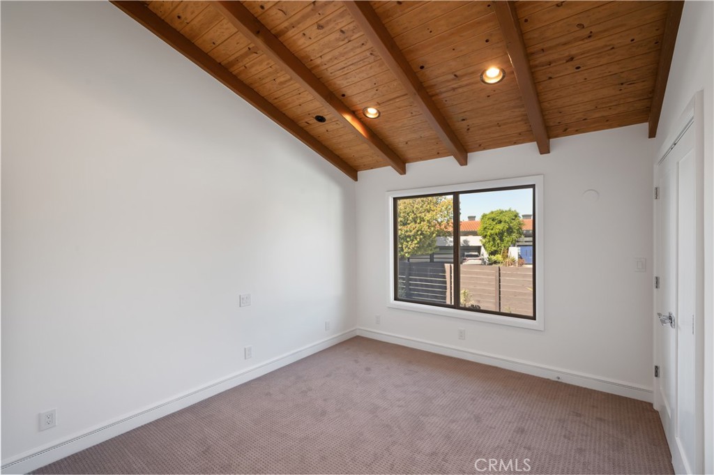 30105 Avenida Esplendida