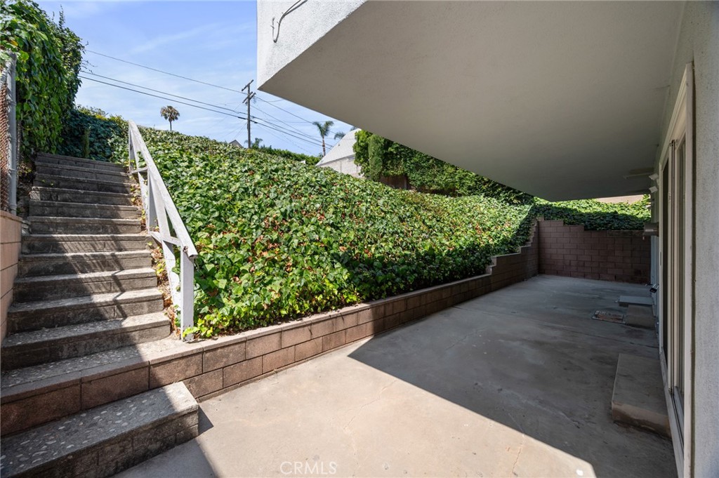 1467 Le Grande Terrace