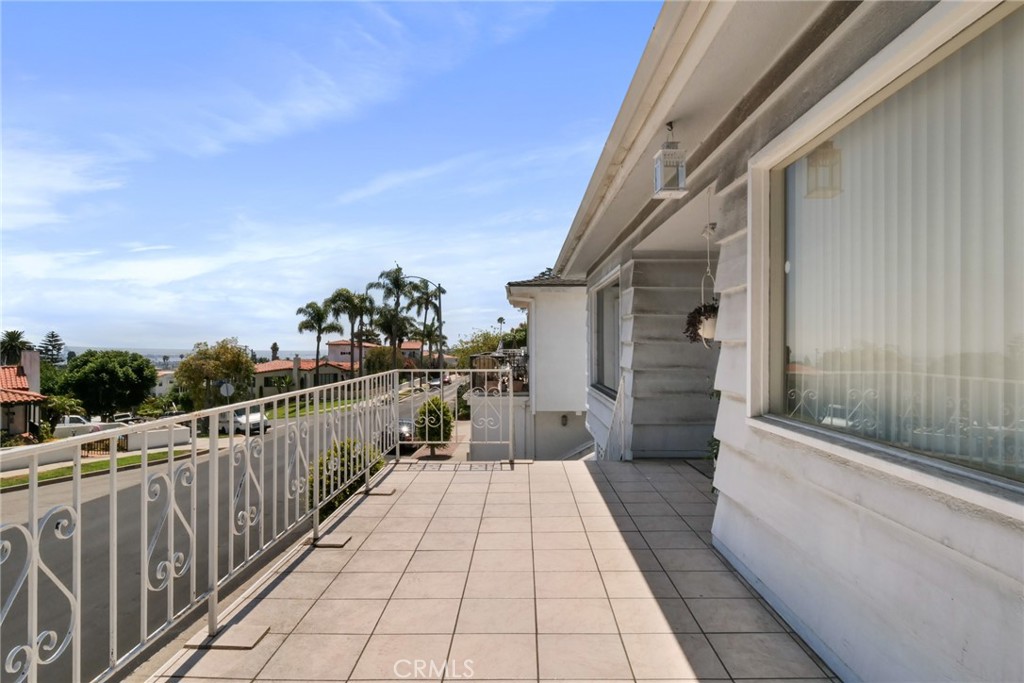 1467 Le Grande Terrace