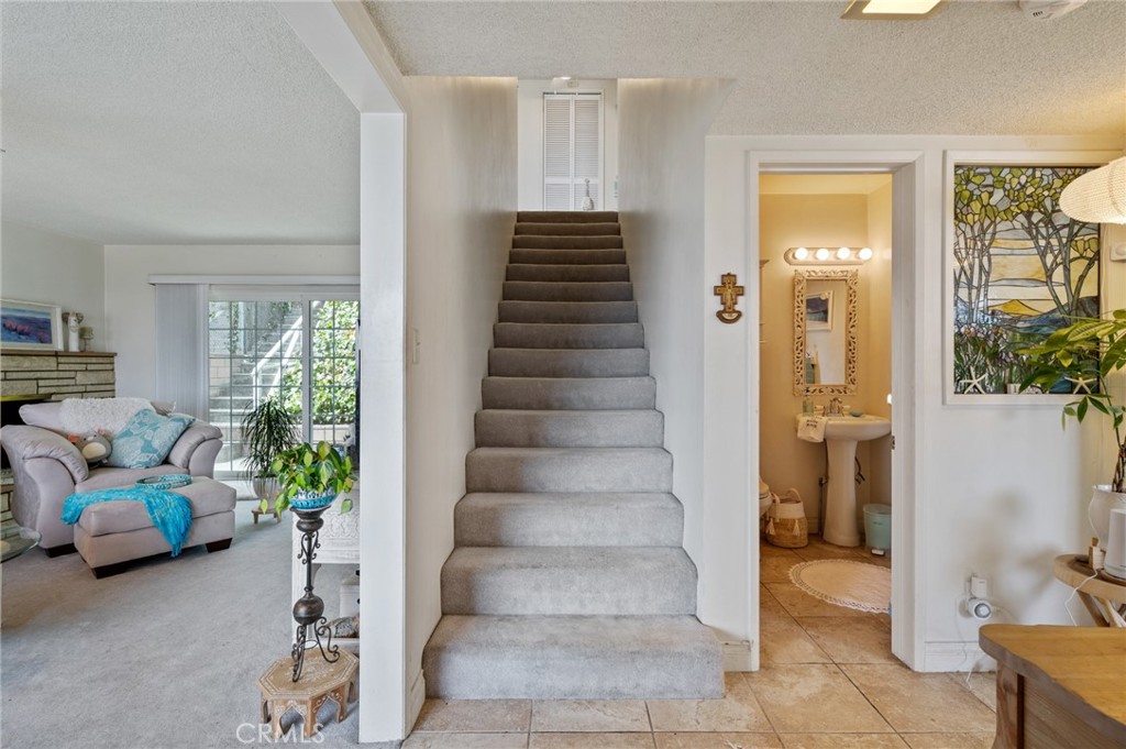 1467 Le Grande Terrace