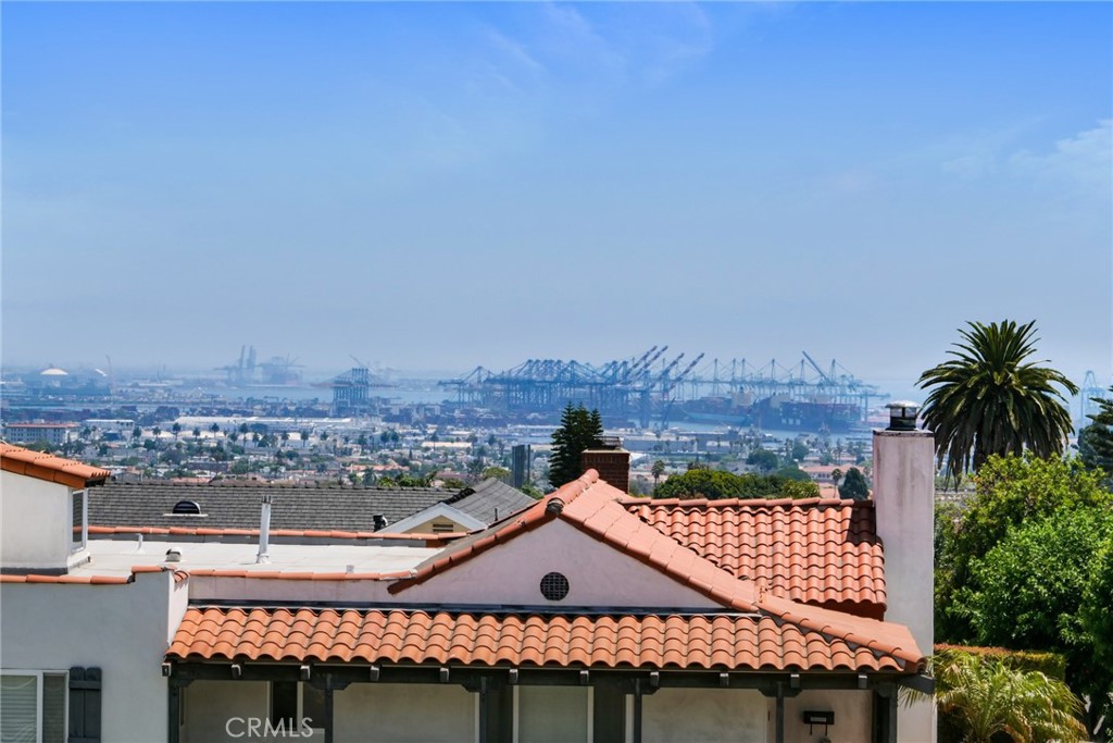 1467 Le Grande Terrace