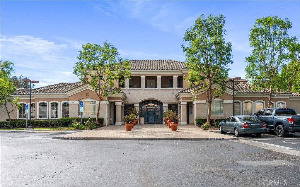 1008 S Harbor Heights Drive B