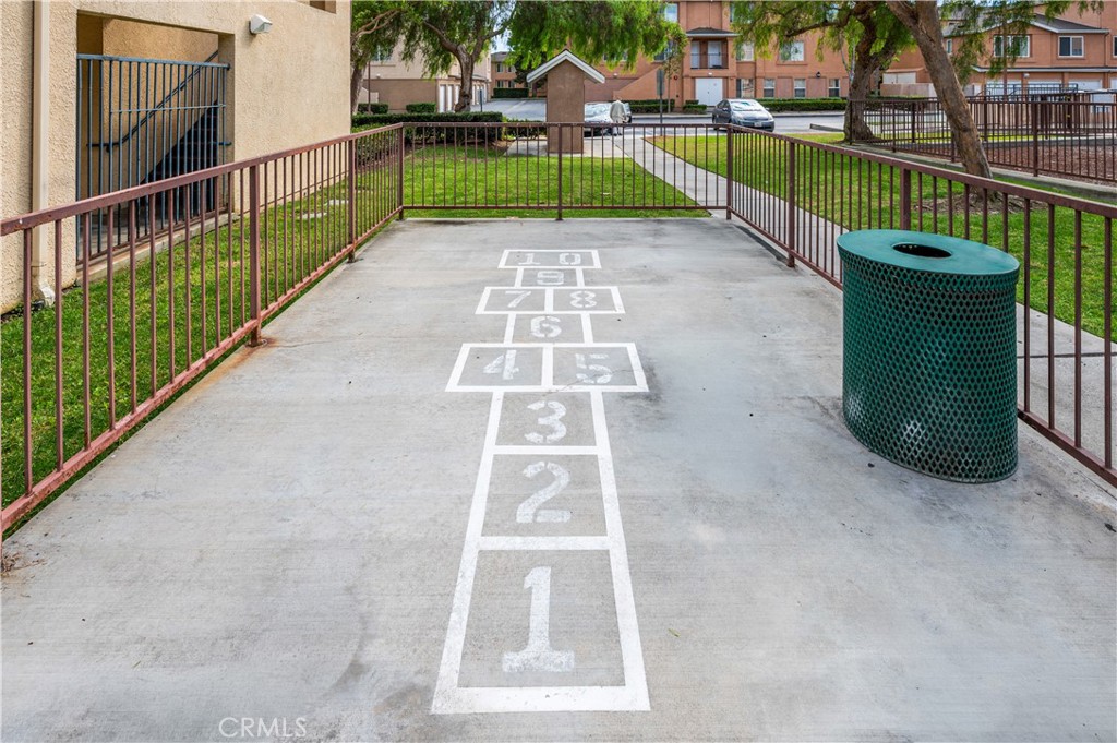 1008 S Harbor Heights Drive B