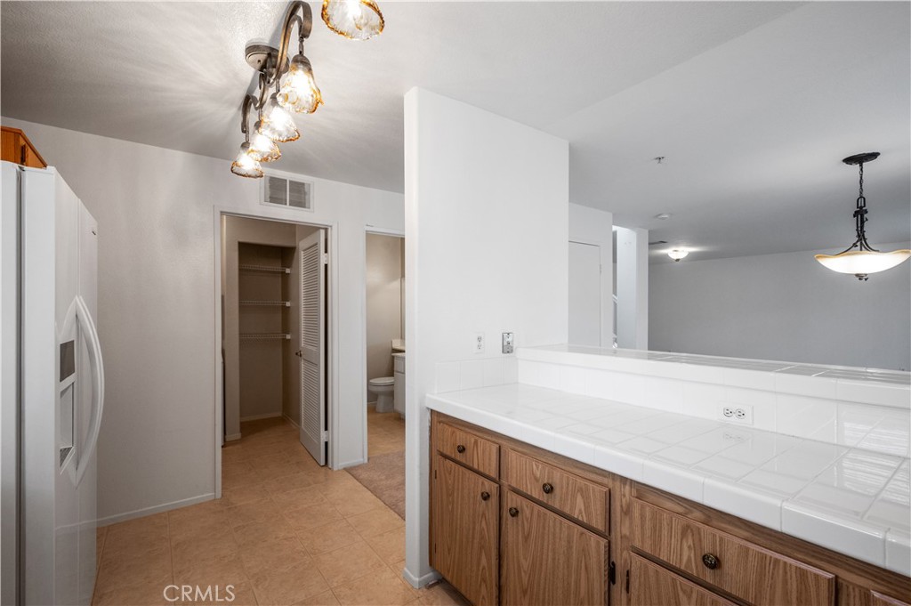 1008 S Harbor Heights Drive B