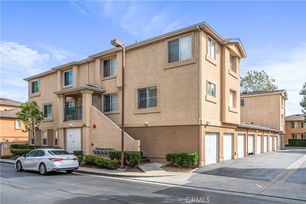 1008 S Harbor Heights Drive B